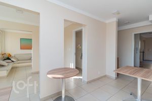 Image 31 - 886917