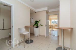 Image 37 - 886917
