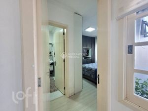 Image 10 - 886918