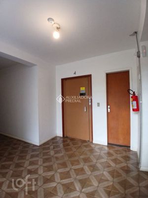 Image 8 - 886922