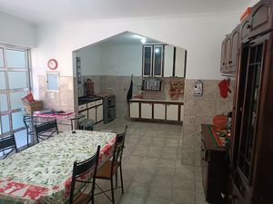 Image 3 - 886924
