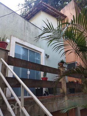 Image 17 - 886927