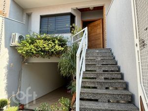Image 16 - 886930