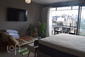 Image 6 - 886931