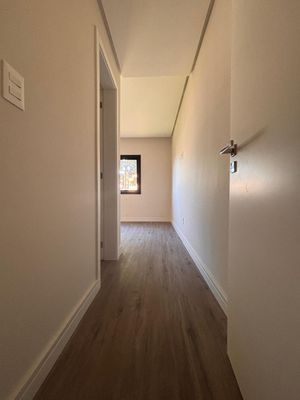 Image 14 - 886935