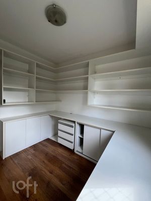 Image 13 - 886938