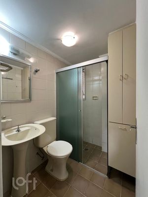 Image 15 - 886938