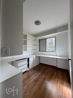 Image 14 - 886938
