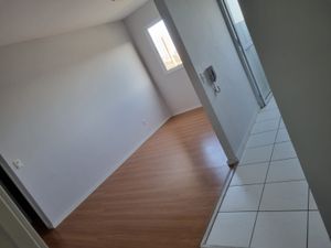 Image 1 - 886944