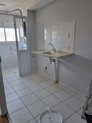 Image 4 - 886944
