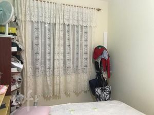 Image 4 - 886945