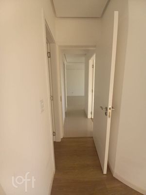 Image 7 - 886953