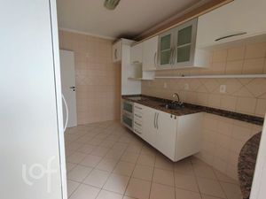 Image 10 - 886956