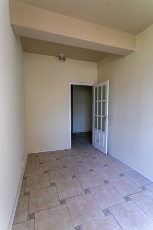 Image 36 - 886958