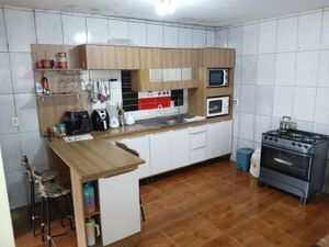 Image 6 - 886959