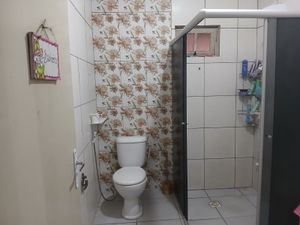 Image 8 - 886959