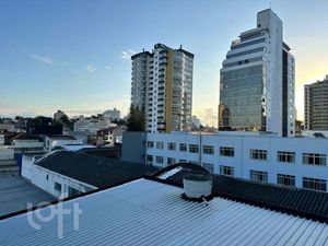 Image 13 - 886961