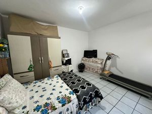 Image 9 - 886961