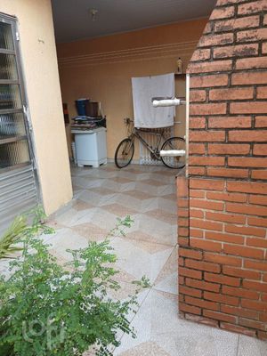 Image 8 - 886967