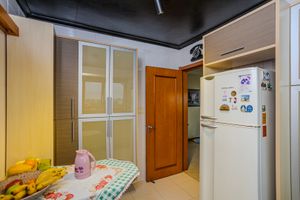 Image 12 - 886972