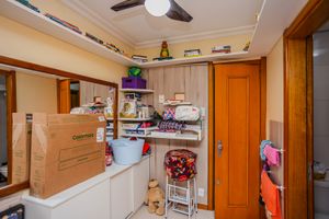 Image 34 - 886972