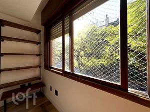 Image 9 - 886976