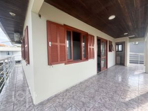 Image 33 - 886979