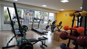 Image 8 - 886980