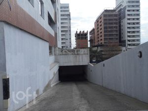 Image 55 - 886986