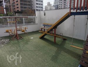 Image 44 - 886986