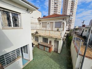 Image 16 - 886998