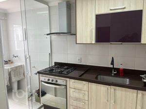 Image 4 - 887001