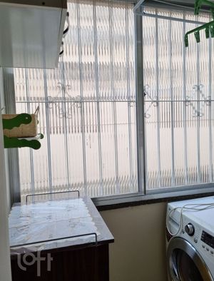 Image 19 - 887003