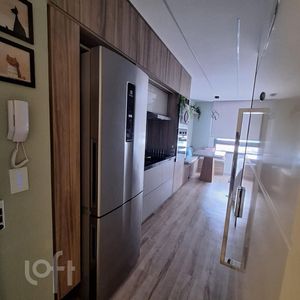 Image 4 - 887005