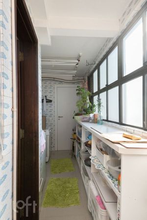 Image 13 - 887006