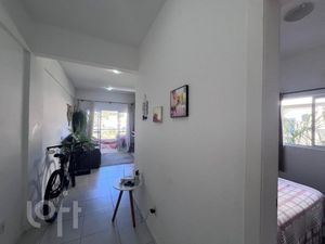 Image 12 - 887007