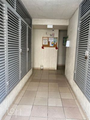 Image 15 - 887008