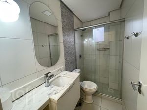 Image 6 - 887011