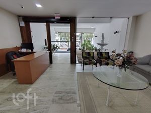 Image 20 - 887015