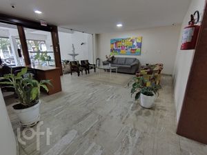 Image 21 - 887015