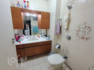 Image 11 - 887015