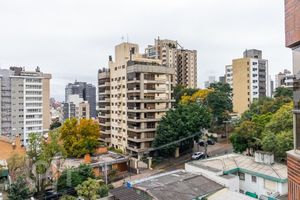 Image 32 - 887016