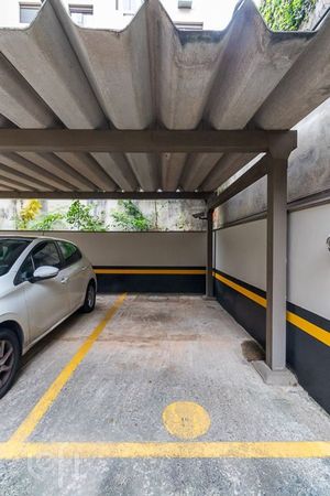 Image 33 - 887016