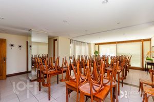 Image 37 - 887016