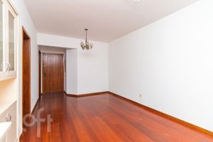 Image 11 - 887016