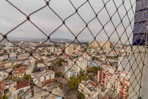 Image 22 - 887017