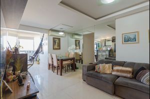 Image 1 - 887017