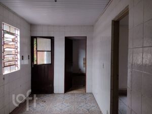 Image 6 - 887023