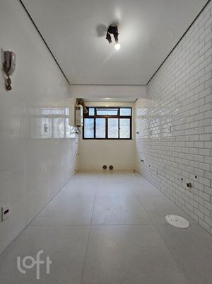 Image 3 - 887024