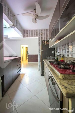 Image 12 - 887027